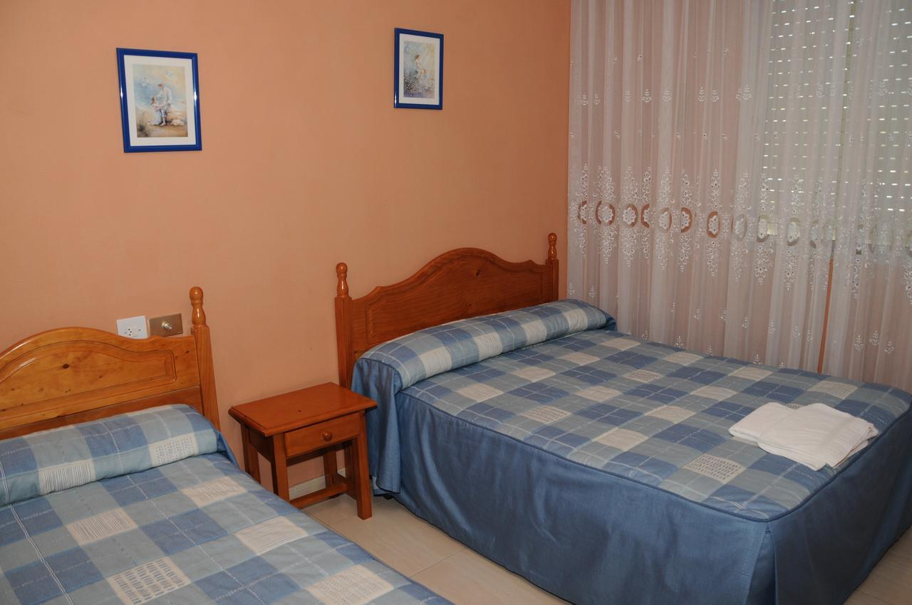 Hostal La Torre II Puente de Domingo Florez Bilik gambar