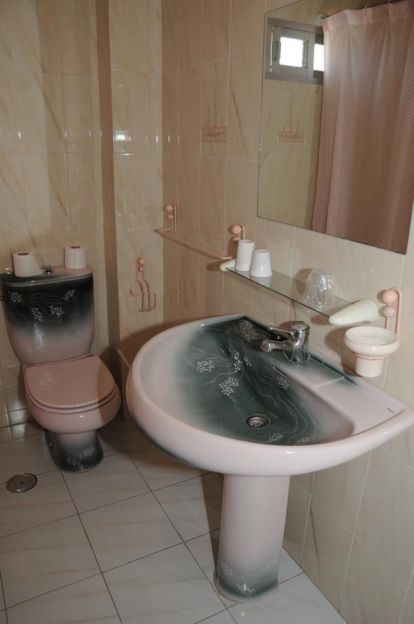 Hostal La Torre II Puente de Domingo Florez Bilik gambar